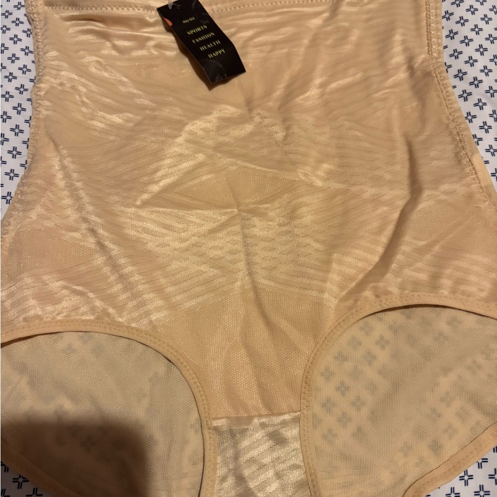 High-Waisted Shapewear Briefs - Tan